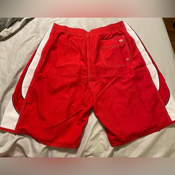 TYR Lifeguard Men’s Swim 🏊‍♂️ Trunks - Picture 2 of 6